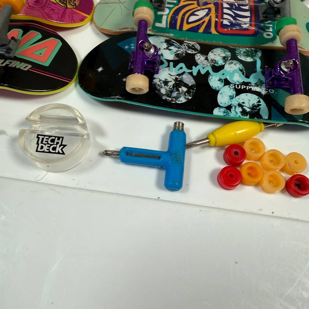 Tech Deck Fingerboard Lot Bundle 14pc Santa Cruz Zero Diamond Flip Bakugan - Picture 6 of 7